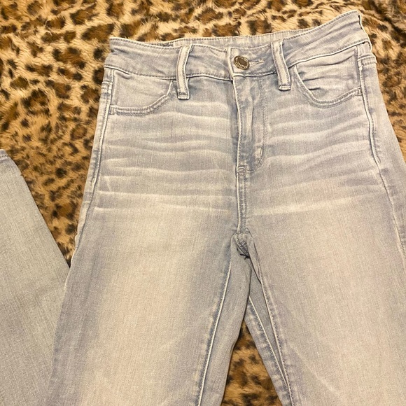 Women’s Jeans - Picture 2 of 2